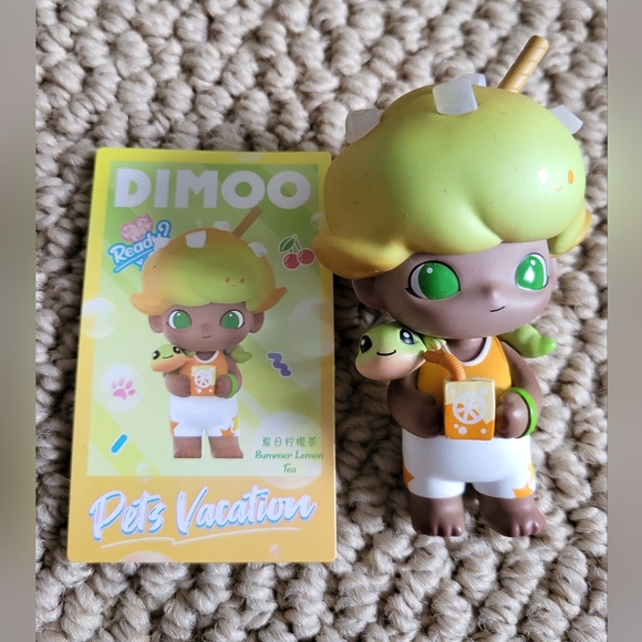 Pop Mart Other - Dimoo Pets Vacation Figure
